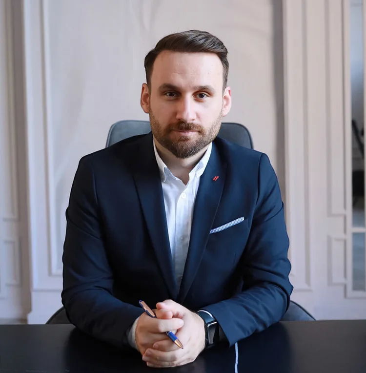 Доктор Эмрах Ата